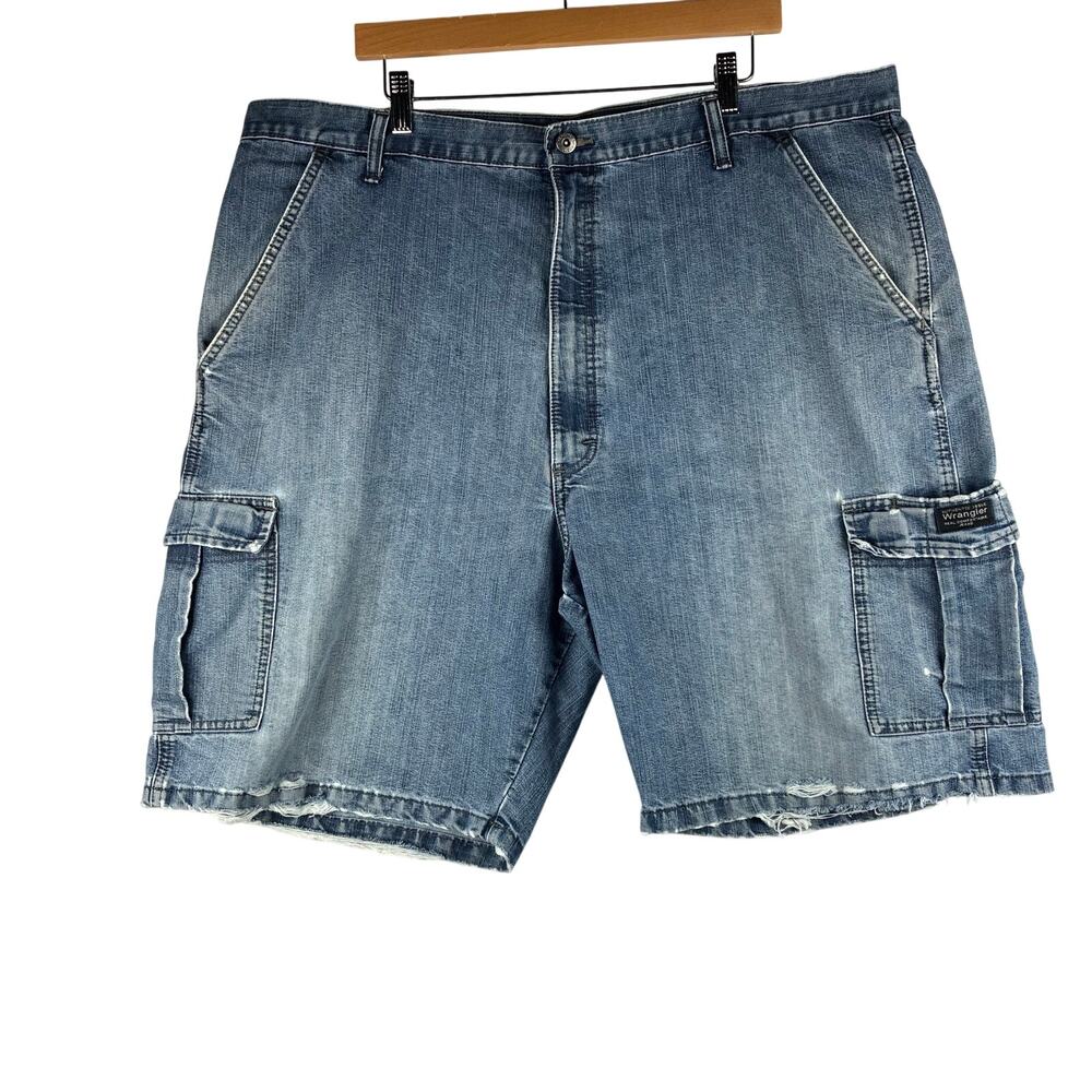 Wrangler Blue Denim Cargo Shorts Men's 42 Distressed Frayed Hem Utility Gorpcore